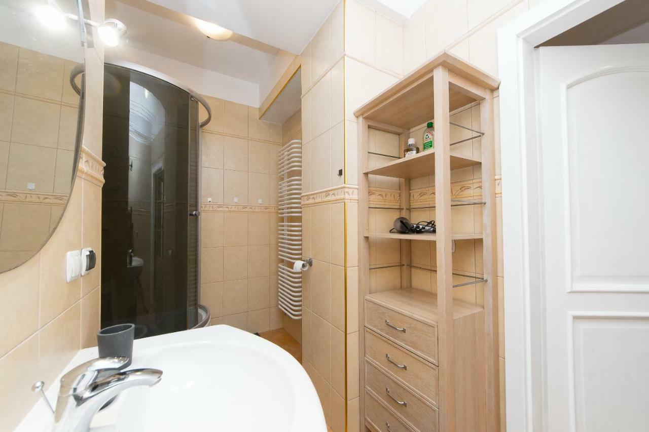 Spacious Apartment In Old Town P4You Pl Cracovia Exterior foto