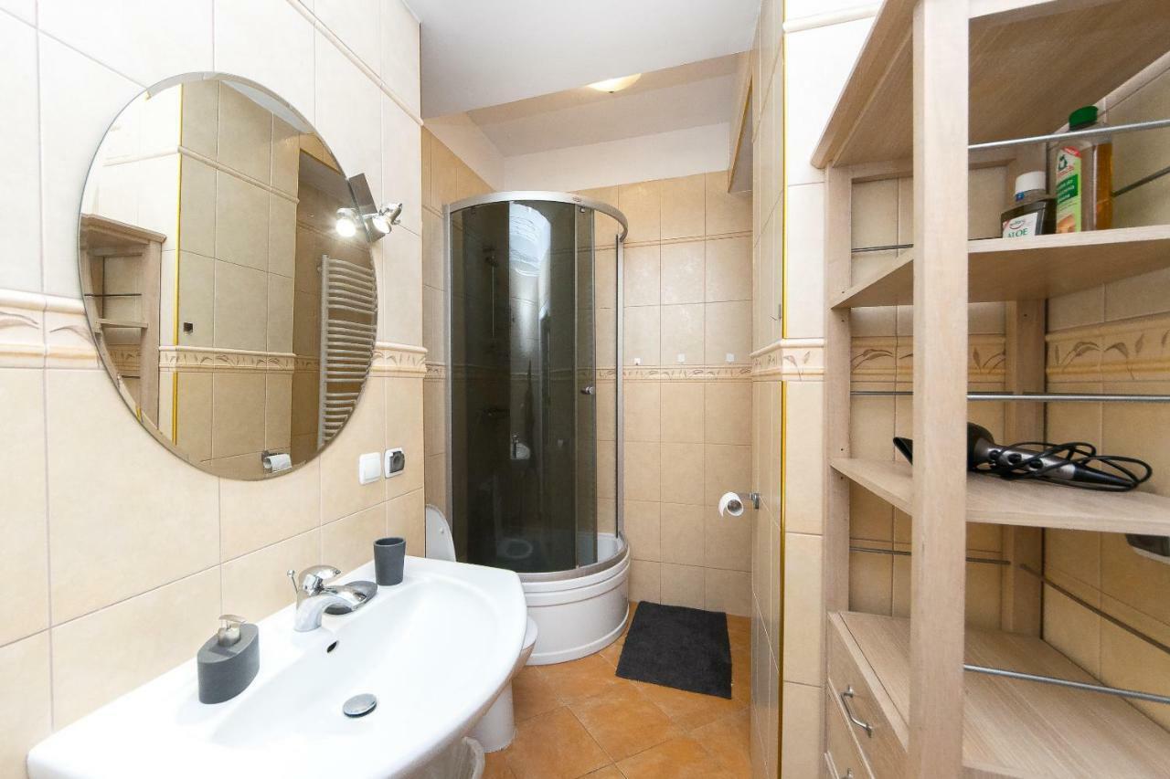 Spacious Apartment In Old Town P4You Pl Cracovia Exterior foto